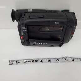 Sony Handycam CCD-TR600 Hi 8 Camcorder (Camcorder only) Untested alternative image