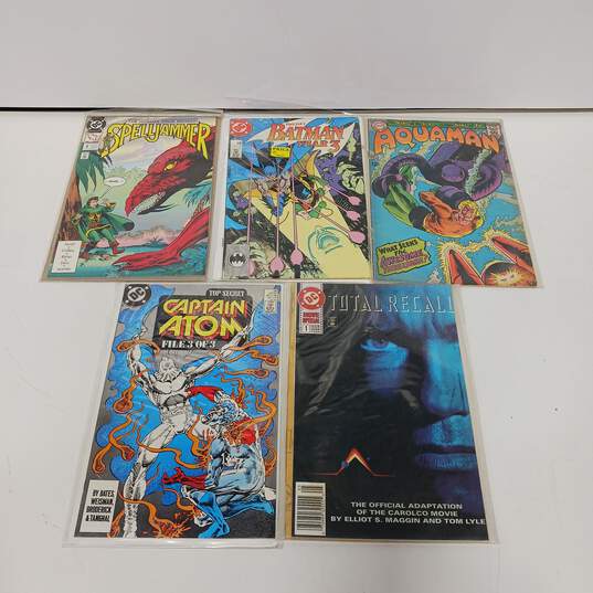 Bundle of 17 Assorted DC Comic Books image number 3