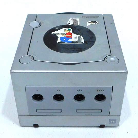 Nintendo GameCube Platinum Console- Parts + Repair image number 1