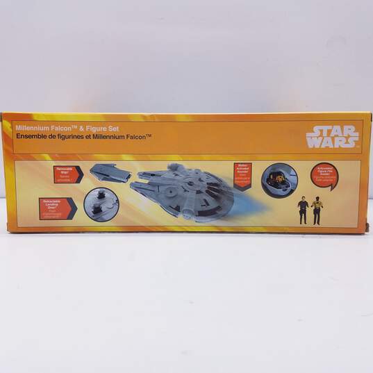 Star Wars Disney Parks Millenium Falcon play set With Figurines NIB image number 5
