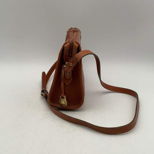 Dooney & Bourke Womens Brown Leather Adjustable Strap Crossbody Bag Purse image number 3
