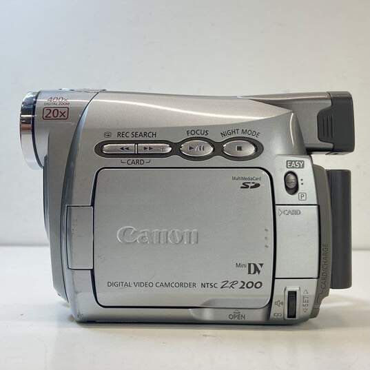 Canon ZR200 MiniDV Camcorder image number 5