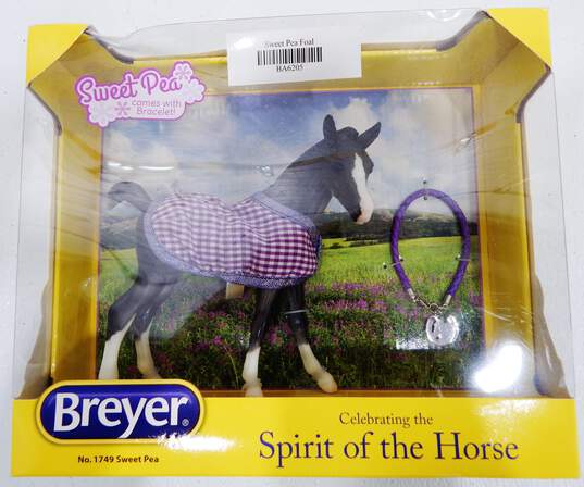 Sealed Breyer No. 1749 Sweet Pea Foal Pony W/ Bracelet image number 1