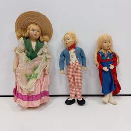 8pc. Vintage Assorted Collectors' Dolls Lot alternative image