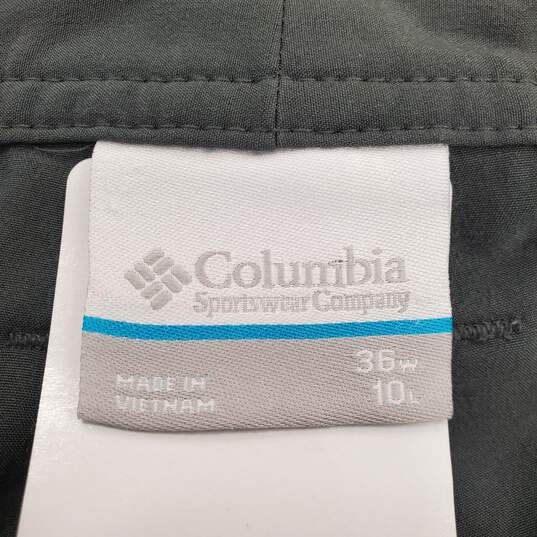 Columbia Men Green Shorts Sz 36W image number 4