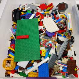 7 Pounds Of Lego Bricks & Pieces alternative image