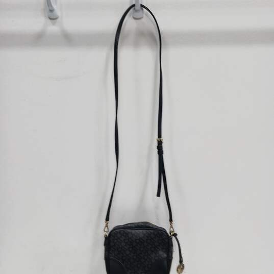DKNY Women's Black Leather Cross Body Bag image number 3