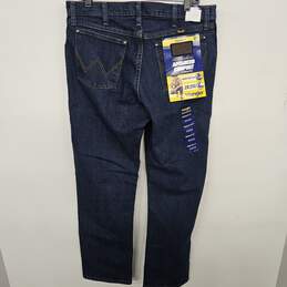 Wrangler Advanced Comfort Cowboy Cut Jeans alternative image