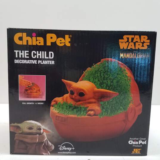 Chia Pet Star Wars The Mandalorian The Child Baby Yoda Decorative Planter image number 1