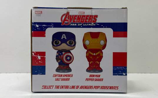 Funko Pop Home Salt & Pepper Shakers Marvel Avengers Captain America & Iron Man image number 4