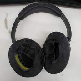 Bose Acoustic Noise Cancelling Headphones alternative image