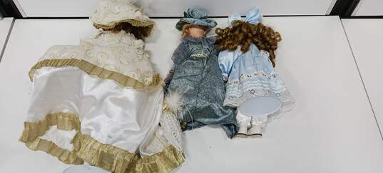Vintage Bundle of 3 Assorted Porcelain Dolls image number 5