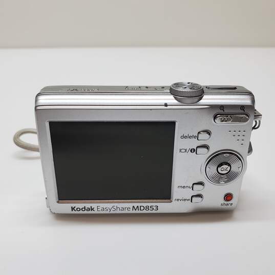 Kodak EasyShare M853 Digital Camera Silver Untested-For Parts/Repair image number 2