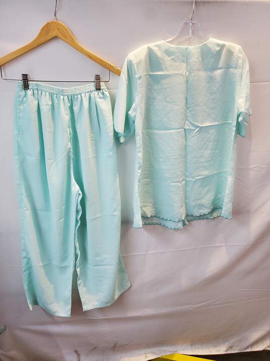Lightweight Blue 2 Piece Women's Top & Bottom Set No Size Tag image number 2