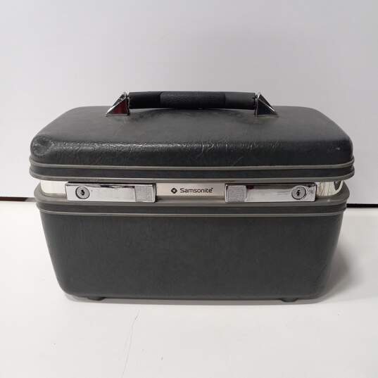 Vintage Samsonite Gray Hard Plastic Luggage image number 1