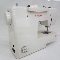 Singer Simple Model 3221 Sewing Machine (Untested) alternative image