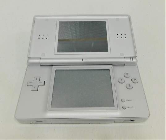 Nintendo DS, Lite image number 2