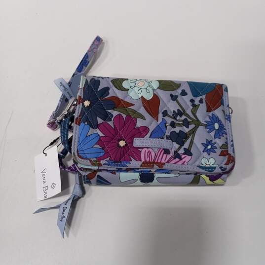 Vera Bradley 4pc Cosmetic Set & Zip Around Wallet Assorted 5pc Lot image number 2