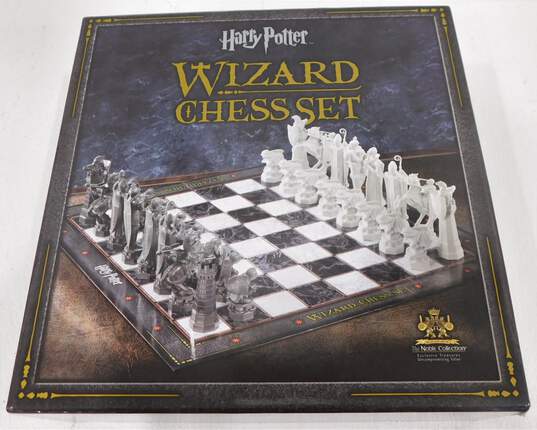The Noble Collection Harry Potter Wizard's Chess Set COMPLETE image number 1