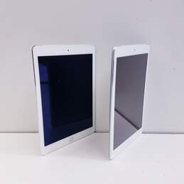 Apple iPad (A1475 & 1A567) - Lot of 2 - LOCKED alternative image