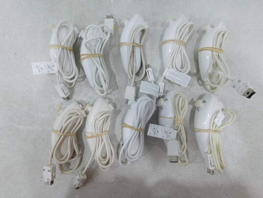 10 Nintendo Wii Nunchuck Controllers + 10 Wii Classic/ Pro Controllers image number 4