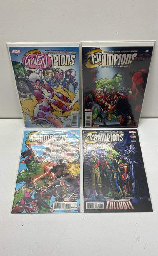 Marvel Champions Comic Books image number 3