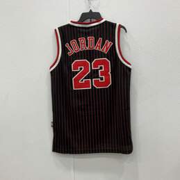 NWT Nike Mens Multicolor Sleeveless Chicago Bulls Michael Jordan #23 Jersey Sz M alternative image