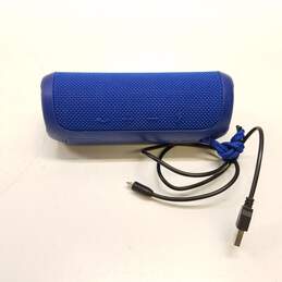 JBL Flip 3 Bluetooth Blue Speaker alternative image
