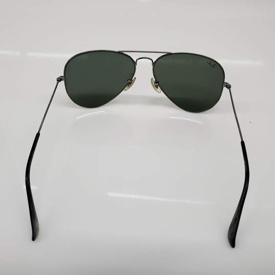 Ray-Ban RB3025 Large Metal Aviators Silver Frame Green Lens Sunglasses image number 2