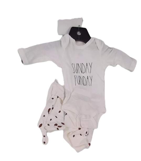 NWT Baby White Long Sleeve Crew Neck 3 Piece Bodysuit Outfit Set Size 0-3m image number 1