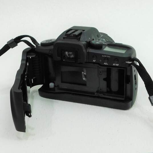Minolta Maxxum 70 SLR 35mm Film Camera With Lenses Manuals & Case image number 5