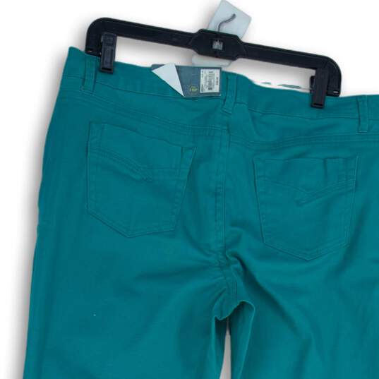 NWT Sonoma Womens Blue Denim 5-Pocket Design Straight Leg Jeans Size 16P image number 4
