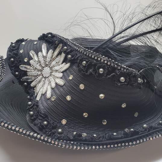 Elite Champagne Sunday Kentucky Derby Fascinator Hat In Black w/Bow Feathers image number 9