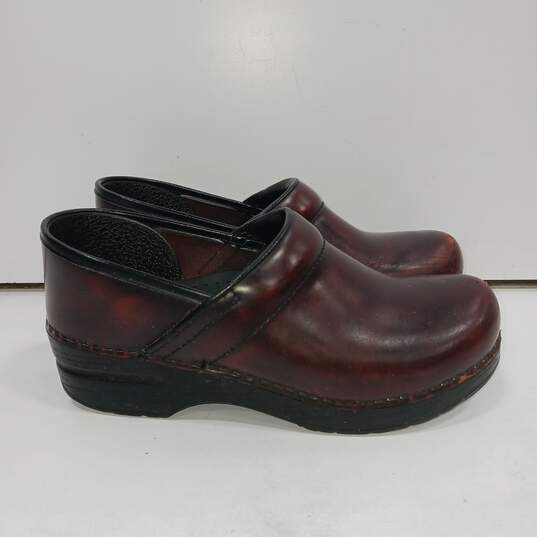 Dansko Women's Brown Leather Clogs Euro Size 38 image number 4
