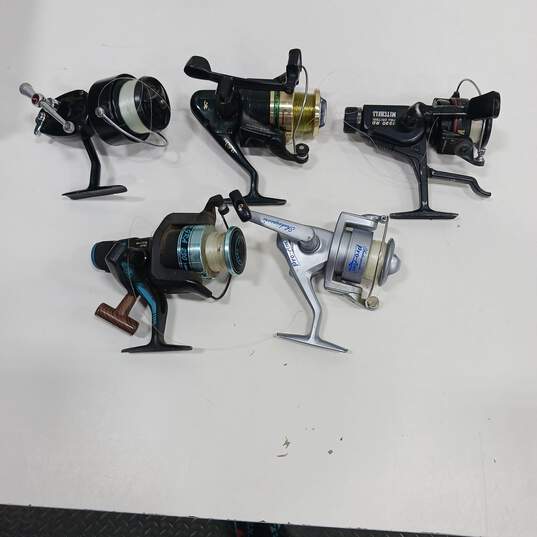 Lot Of 9 Assorted Fishing Reels image number 2