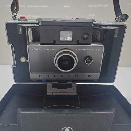 VTG. Polaroid Automatic 100 Land Camera For Parts/Repair image number 1