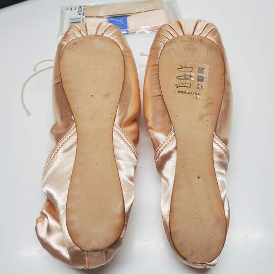 Capezio Plie II Ballet Dance Pointe Shoes Size 8M #197 with BOX image number 3