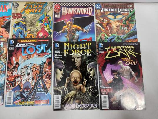 Lot of 11 DC Comic Books image number 3