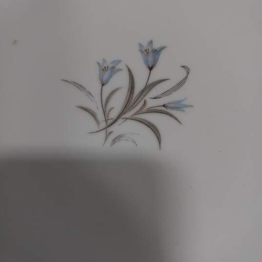 Set of 6 Vintage Bluebell Floral Bowls, Plates, Tea Cup & Saucer image number 5