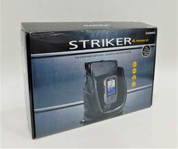 Garmin STRIKER 4 Portable Fishfinder Bundle with 77/200kHz Transducer
