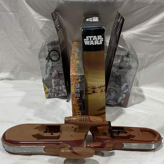 Lot Of Star Wars Collectibles image number 3
