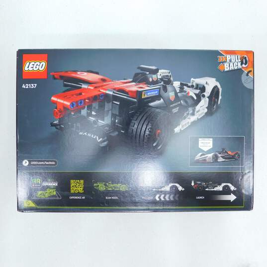 LEGO TECHNIC: Formula E Porsche 99X Electric (42137) image number 4