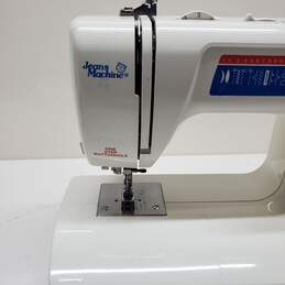 White Jeans Machine Sewing Machine Model 4075
