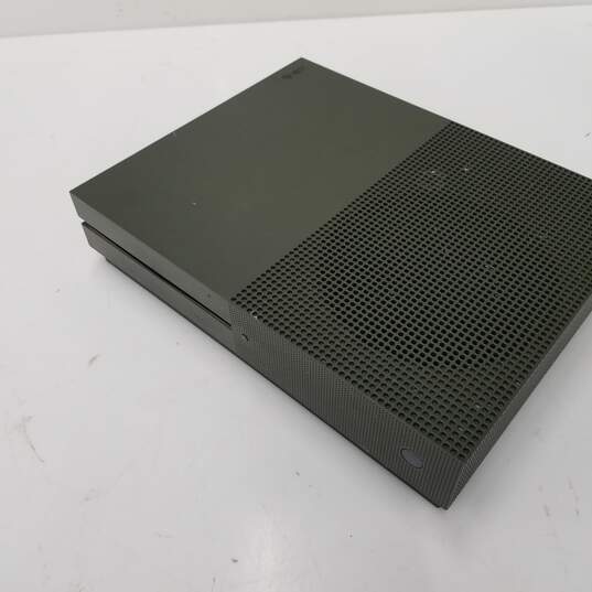 1 TB Green Xbox One S image number 3