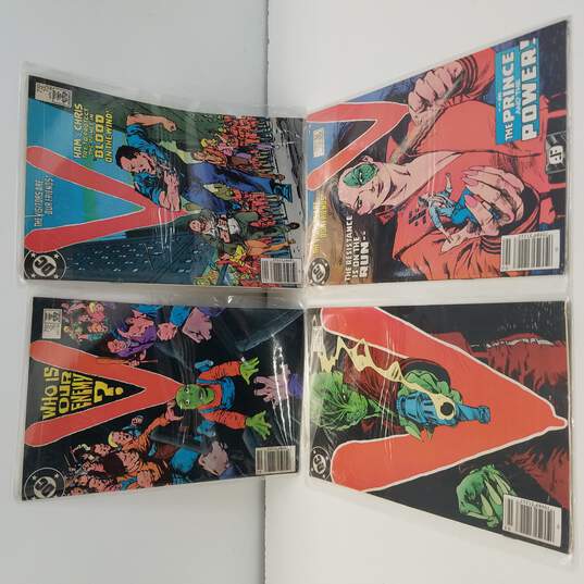 DC V Comic Book Lot image number 4