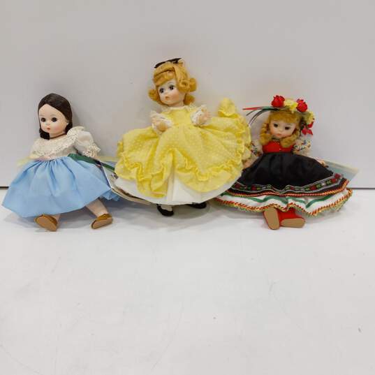 Vintage Lot of Assorted Madame Alexander Dolls image number 2