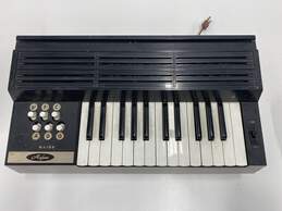Magnus Electronic Organ Model 350 alternative image