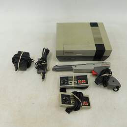 Nintendo NES w/ Controller + Wires Untested