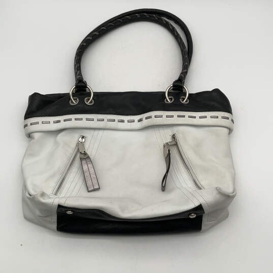 Womens White Black Leather Foldable Inner Pockets Studded Shoulder Bag image number 1