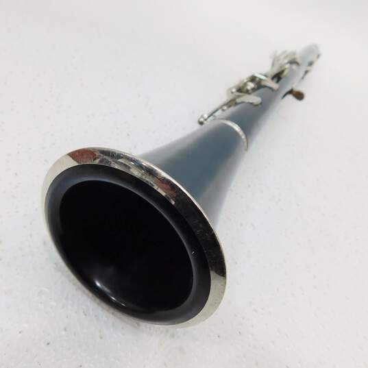 Brand B Flat Student Clarinet w/ Accessories image number 8